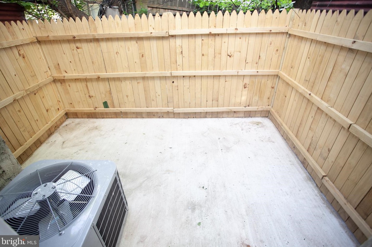 1814 Taney St, Philadelphia PA  19121-2612 exterior