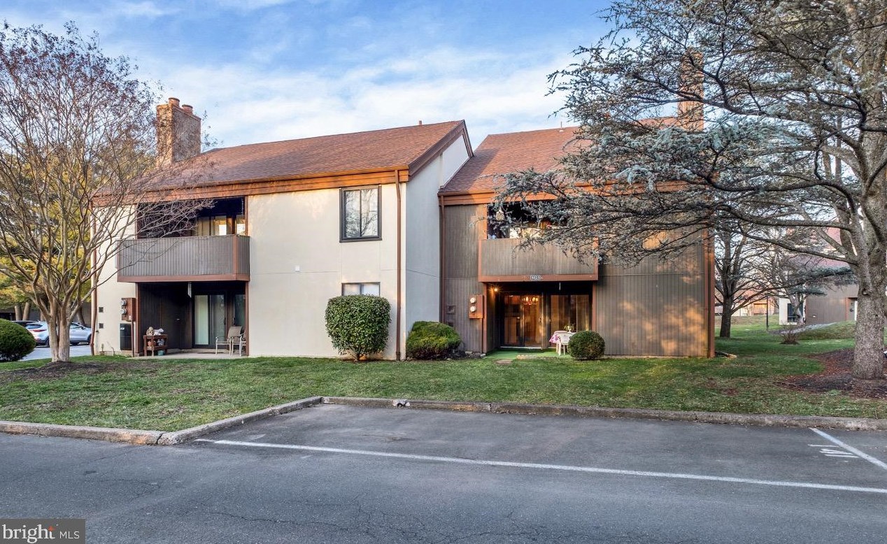 5025 Convent Ln, Philadelphia PA  19114-3139 exterior