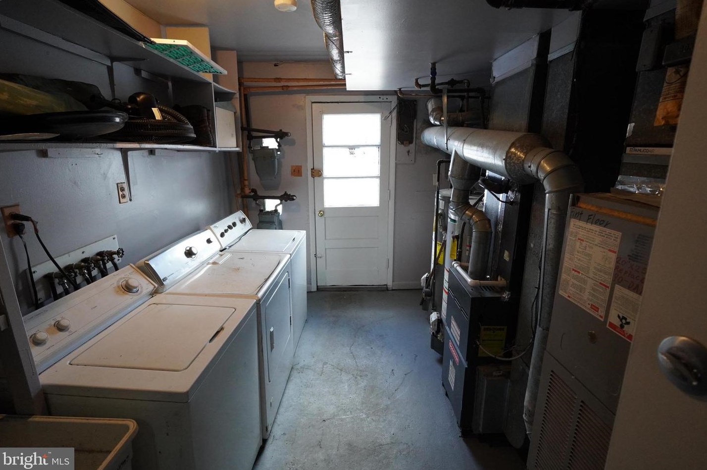 7941 Langdon St, Philadelphia PA 19111-2933 exterior