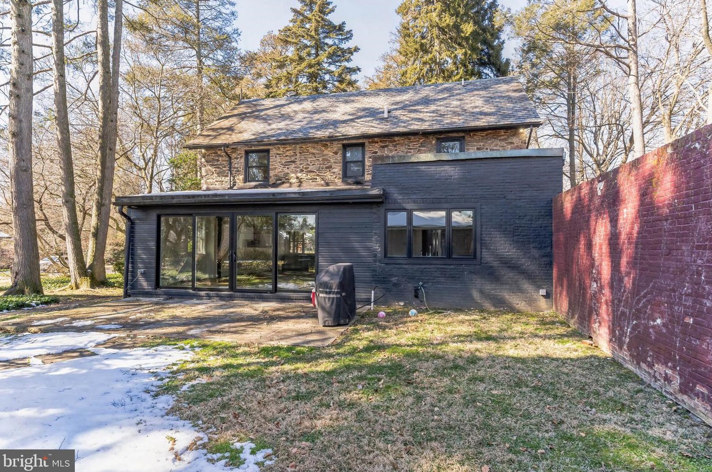 3140 School House Ln, Philadelphia PA  19144-5414 exterior