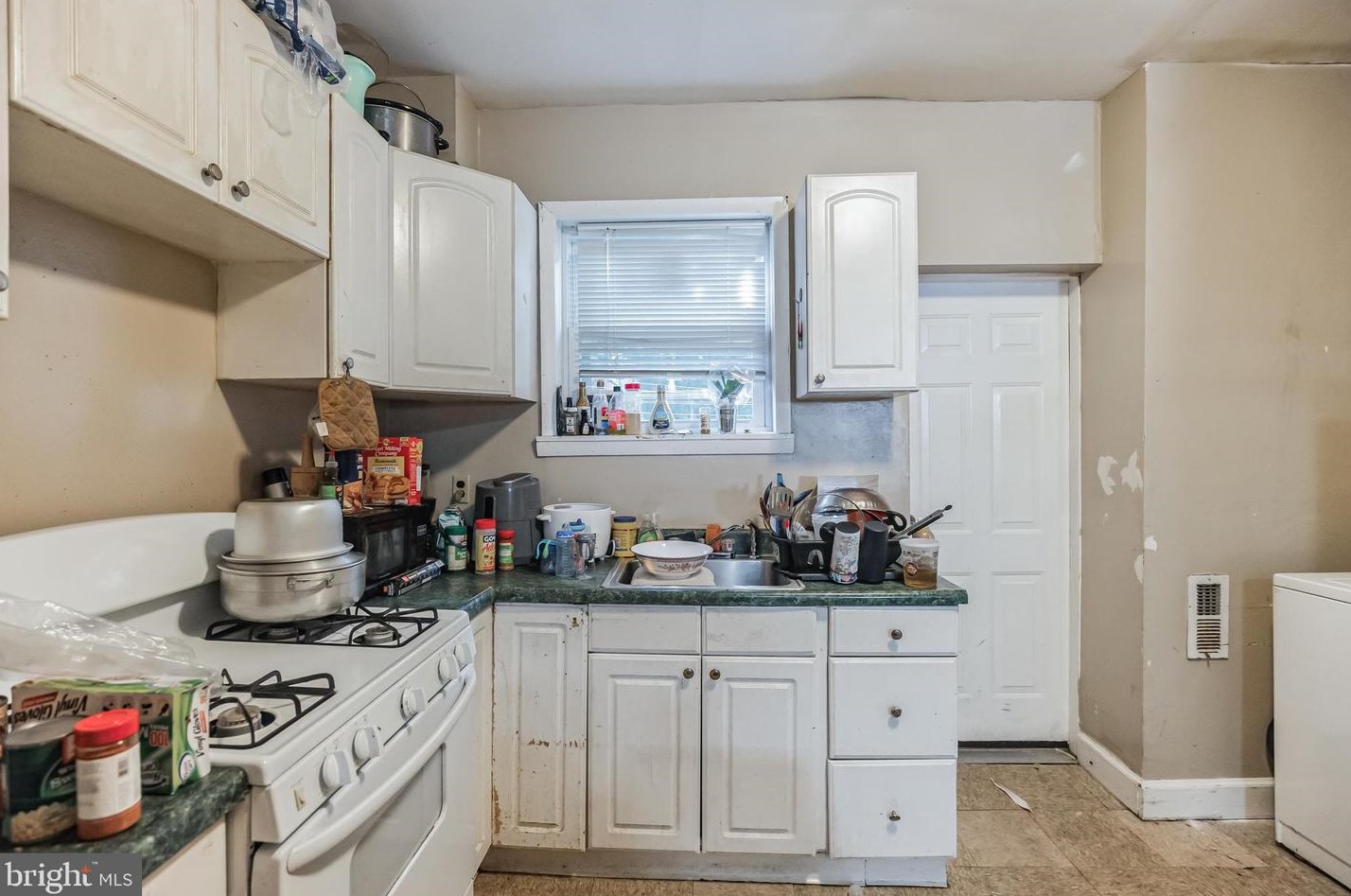 3425 Tampa St, Philadelphia PA 19134-1229 exterior