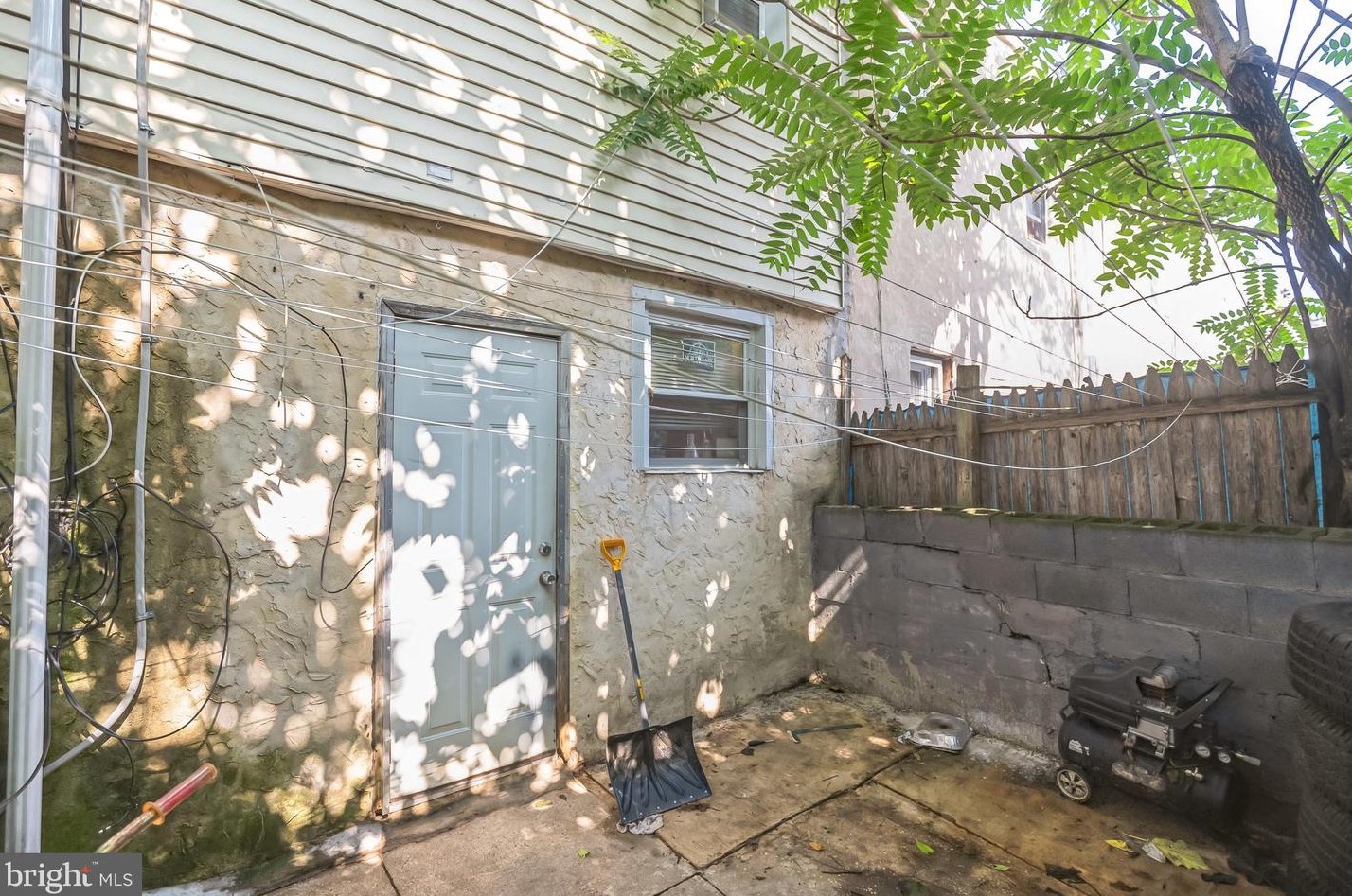 3425 Tampa St, Philadelphia PA 19134-1229 exterior