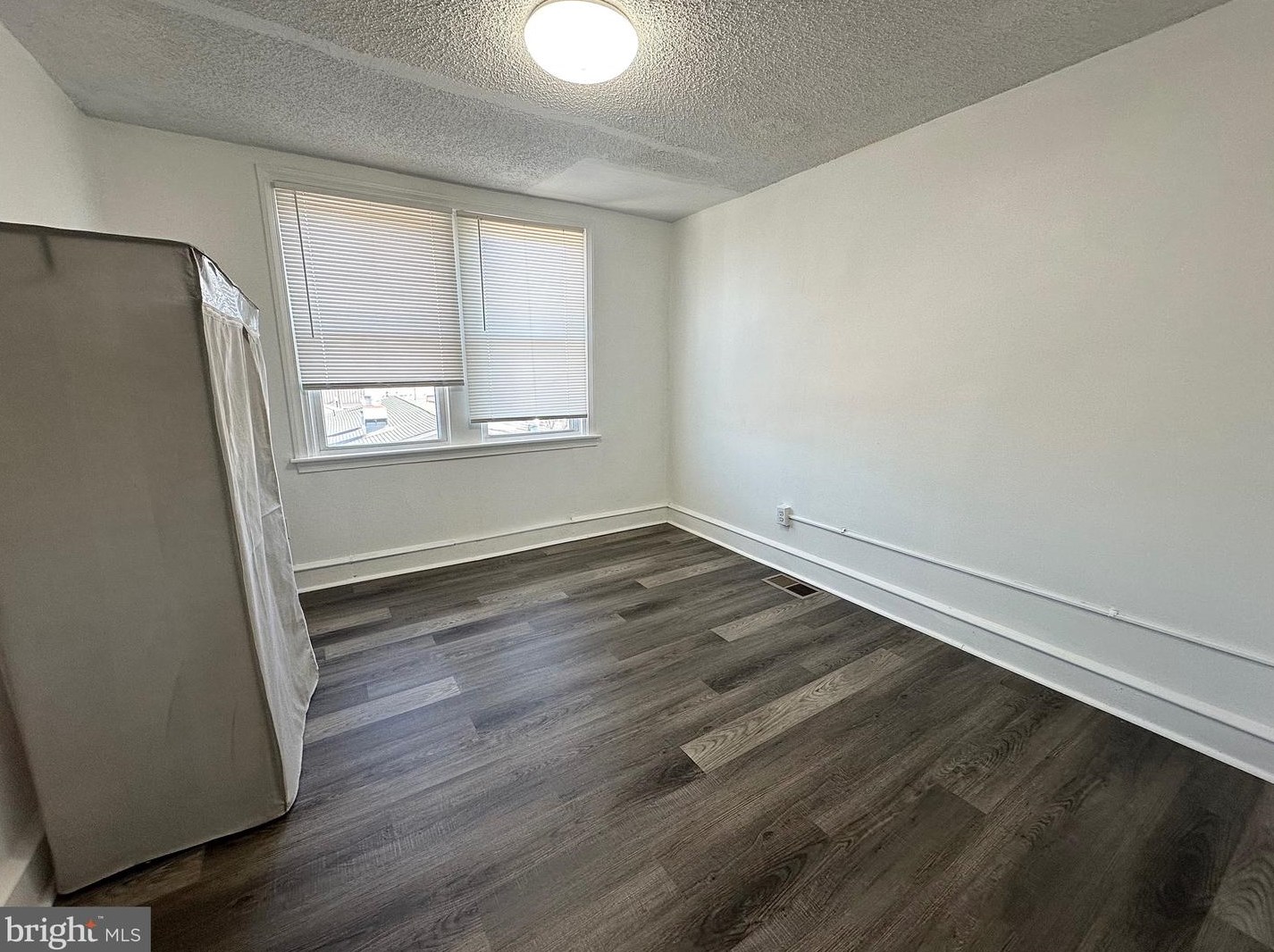 7105 Forrest Ave, Philadelphia PA  19138-2020 exterior