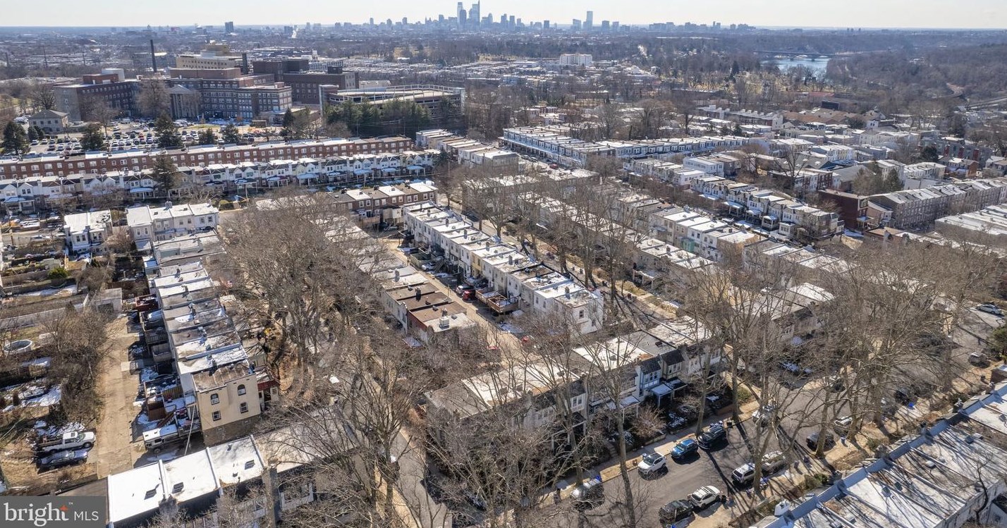 3334 Ainslie St, Philadelphia PA  19129-1442 exterior