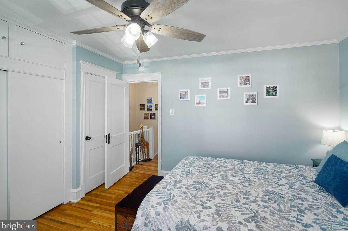 3334 Ainslie St, Philadelphia PA  19129-1442 exterior