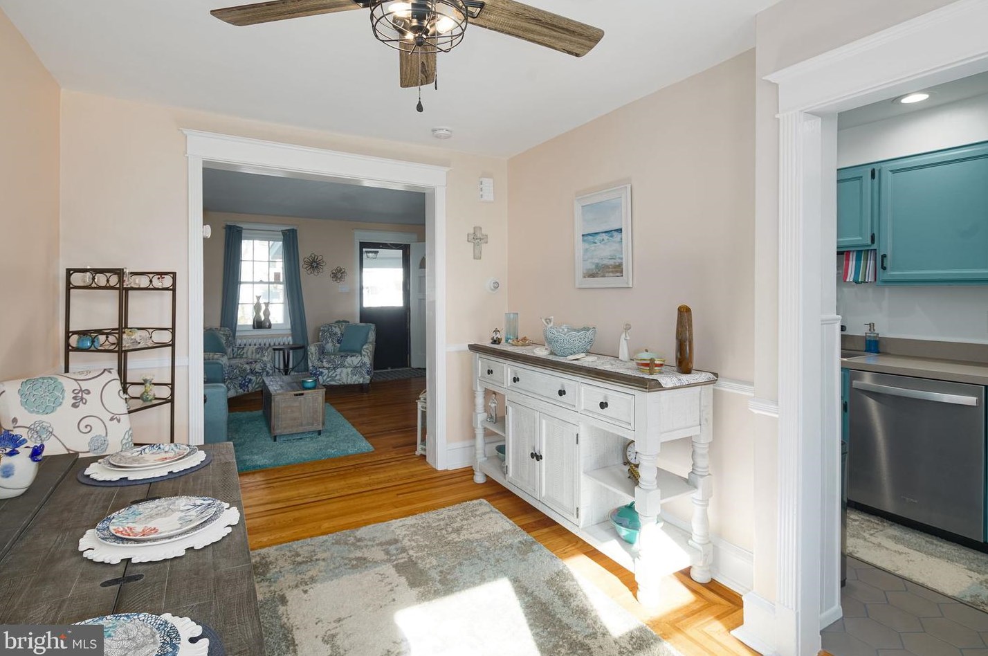 3334 Ainslie St, Philadelphia PA  19129-1442 exterior