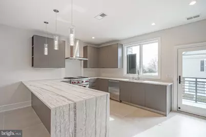 2002 Renaissance Walk # 2, Philadelphia, PA 19145 - Photo 15