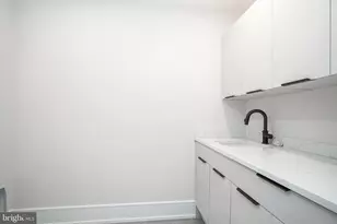 2002 Renaissance Walk, Philadelphia, PA 19145 - Photo 39