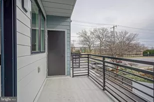 2002 Renaissance Walk, Philadelphia, PA 19145 - Photo 31