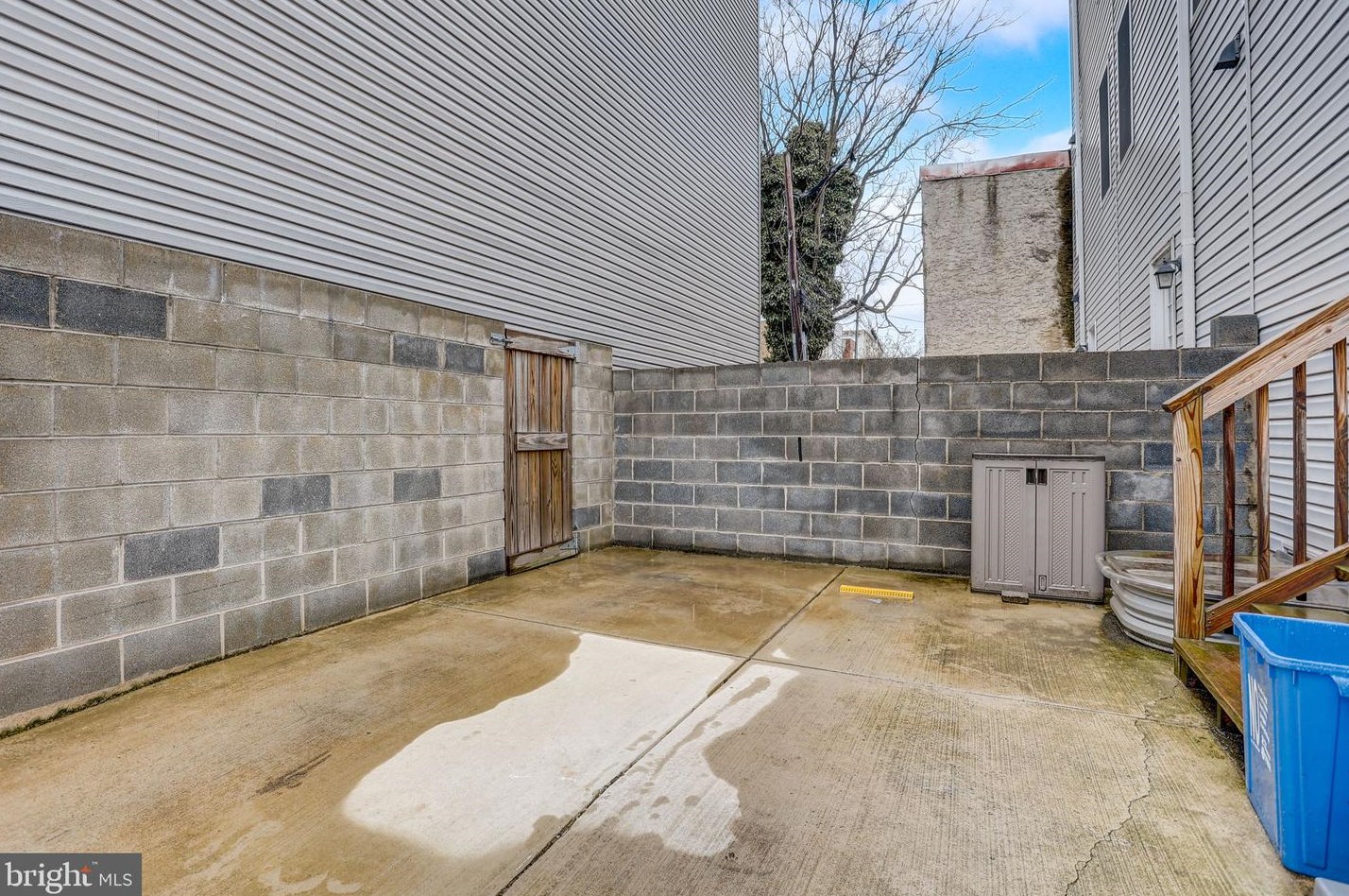 641 Morris St, Philadelphia PA  19148-1201 exterior