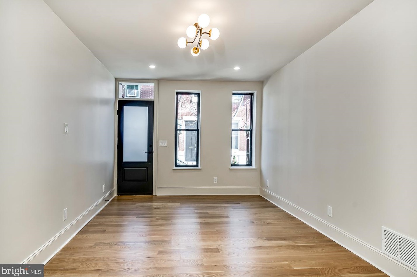 1456 Wilt St, Philadelphia PA  19125-2711 exterior