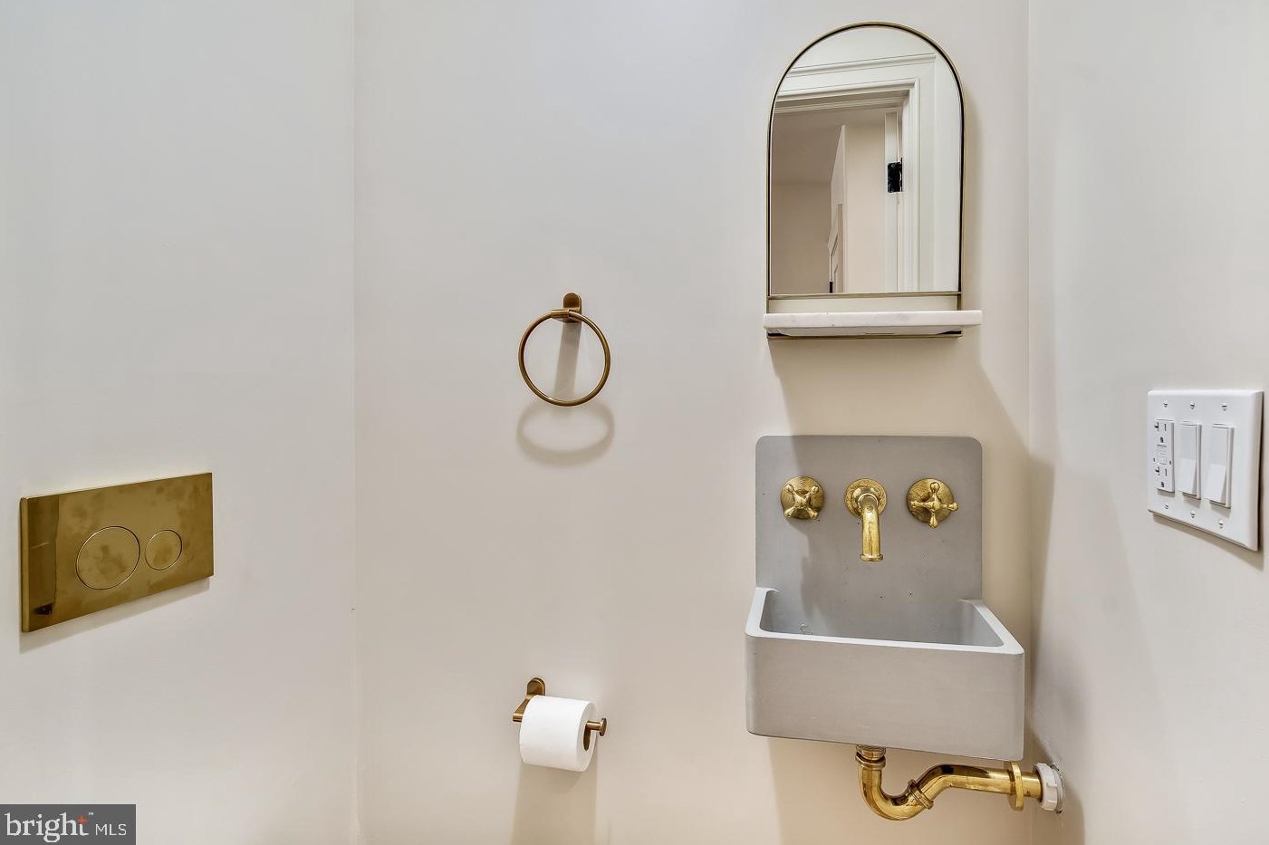 1456 Wilt St, Philadelphia PA  19125-2711 exterior