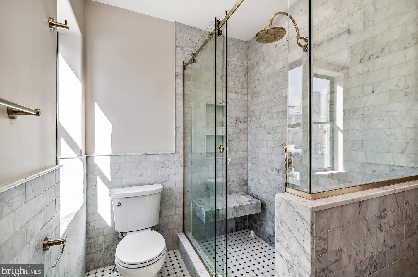 1456 Wilt St, Philadelphia PA  19125-2711 exterior