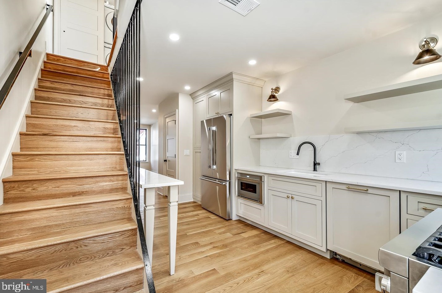 1456 Wilt St, Philadelphia PA  19125-2711 exterior