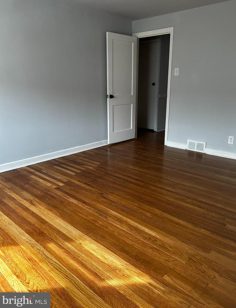 7619 Wyndale Ave, Philadelphia PA 19151-2707 exterior