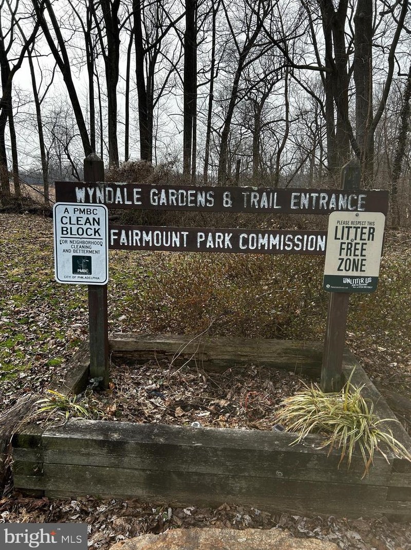 7619 Wyndale Ave, Philadelphia PA 19151-2707 exterior