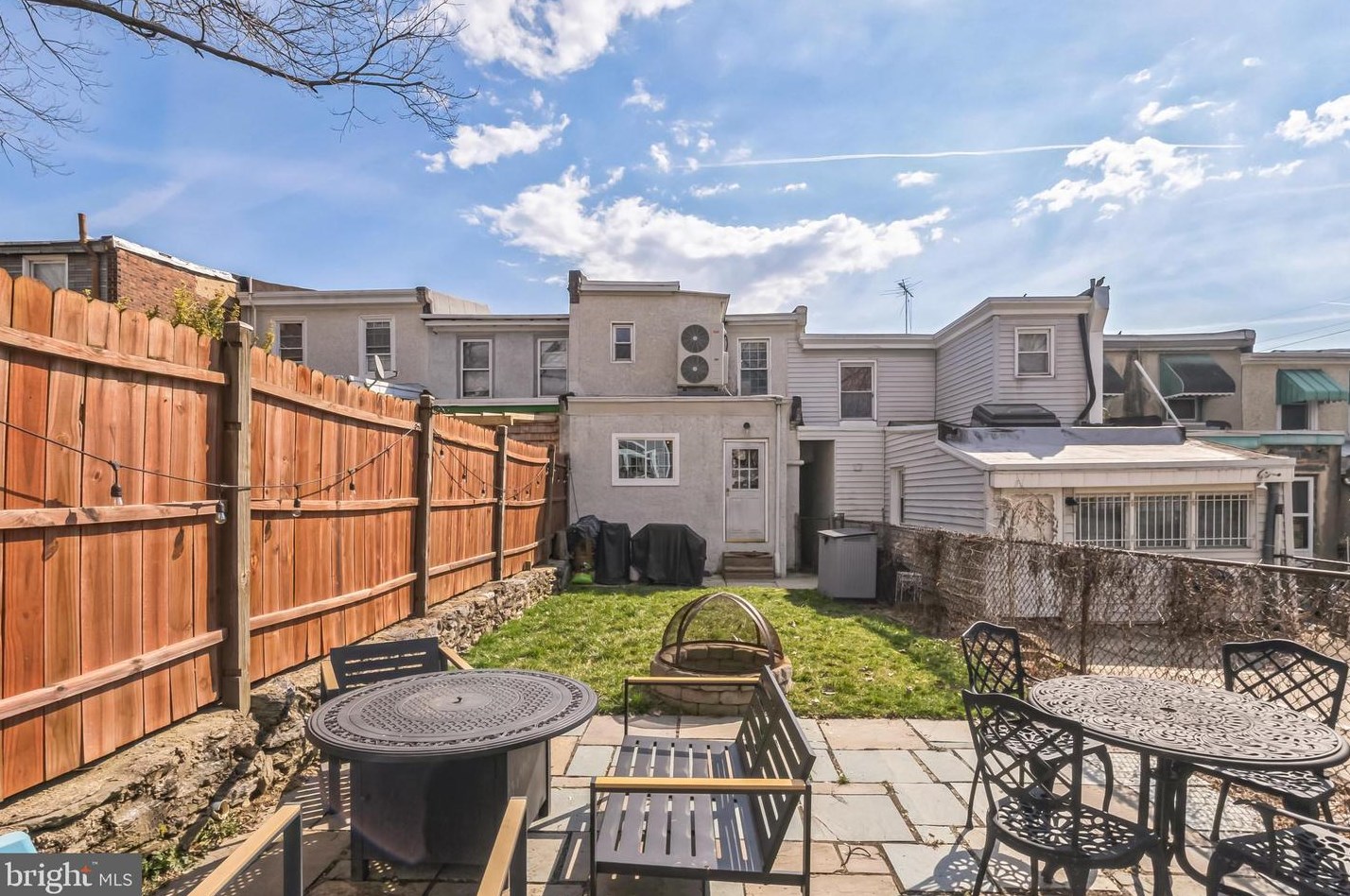 3431 Crawford St, Philadelphia PA  19129-1515 exterior