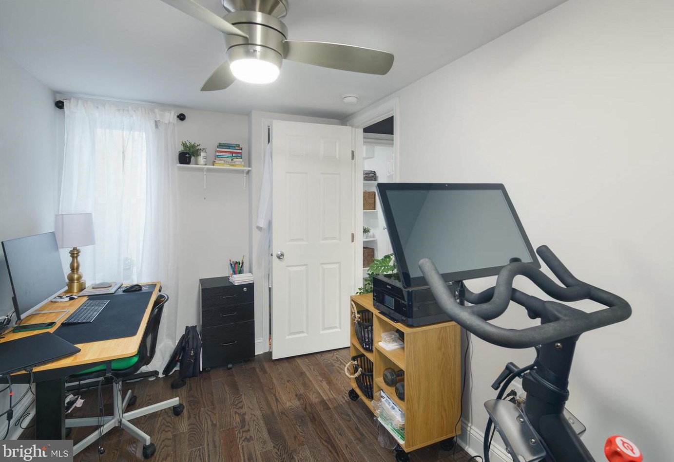 409 Hoffman St, Philadelphia PA  19148-2520 exterior