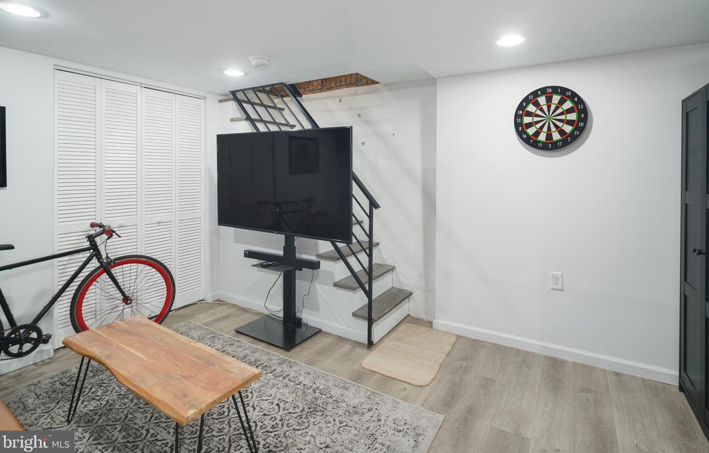 409 Hoffman St, Philadelphia PA  19148-2520 exterior