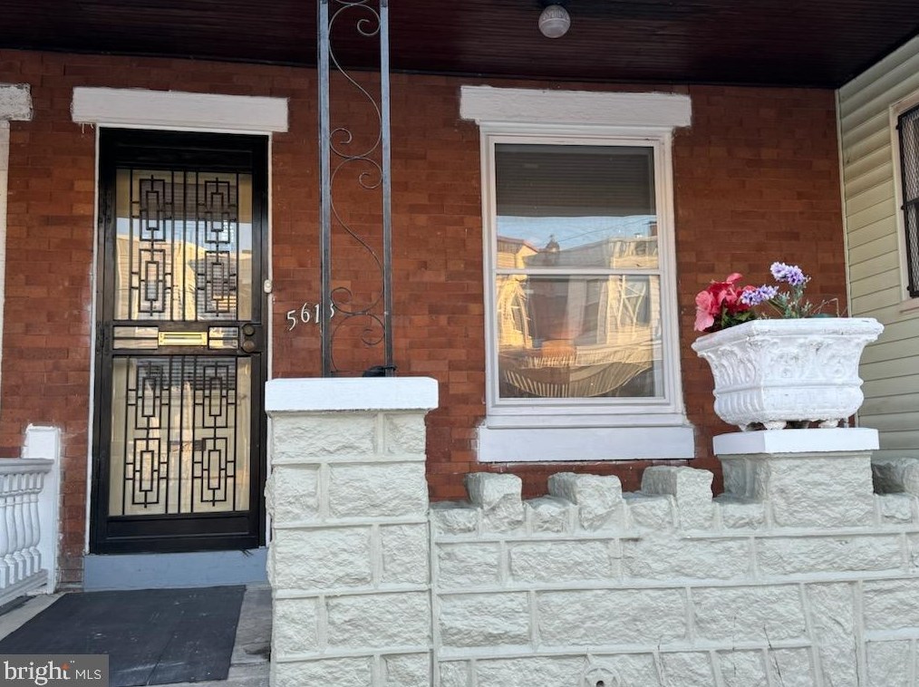 5618 Stewart St, Philadelphia PA  19131-3406 exterior