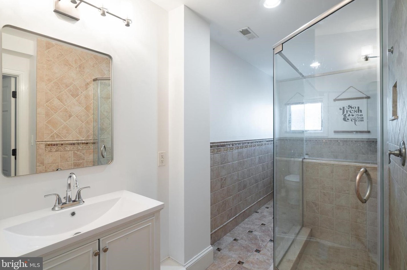 2227 Pemberton St, Philadelphia PA  19146-1140 exterior