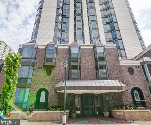 2018 Walnut St, Philadelphia PA  19103-5608 exterior