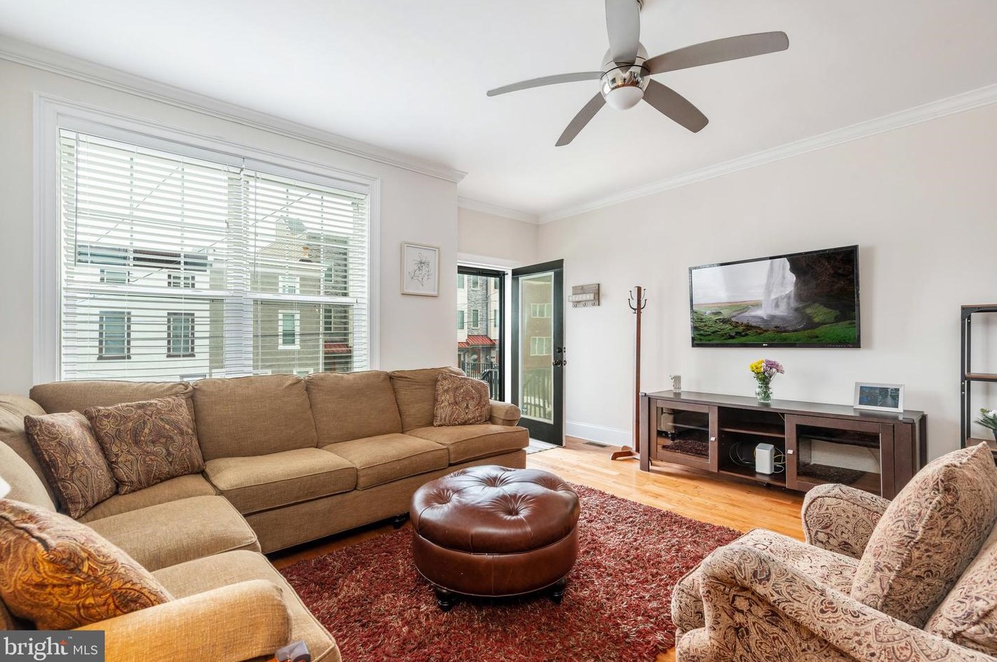 270 Delmar St, Philadelphia PA 19128-4502 exterior