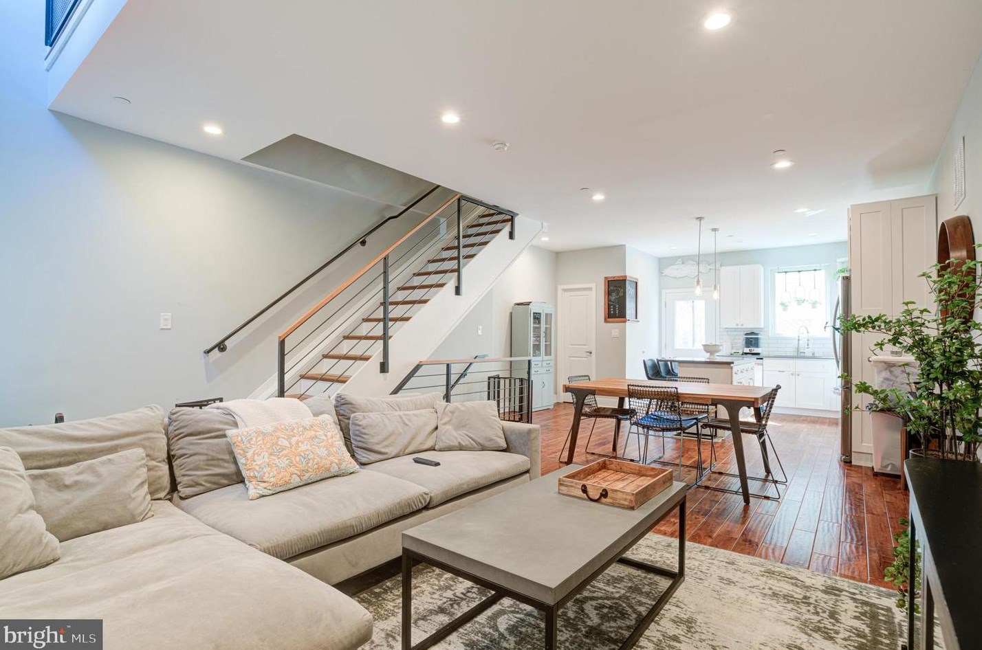 1306 Crease St, Philadelphia PA  19125-3220 exterior