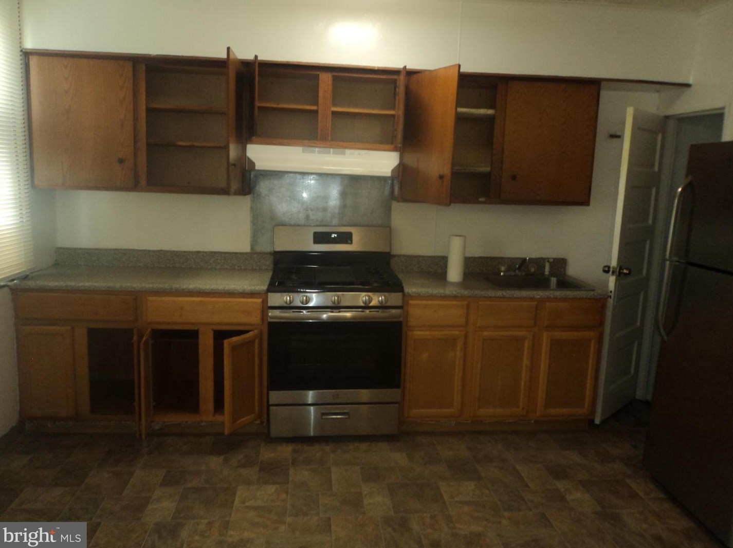 4842 Sydenham St, Philadelphia PA 19141-2121 exterior