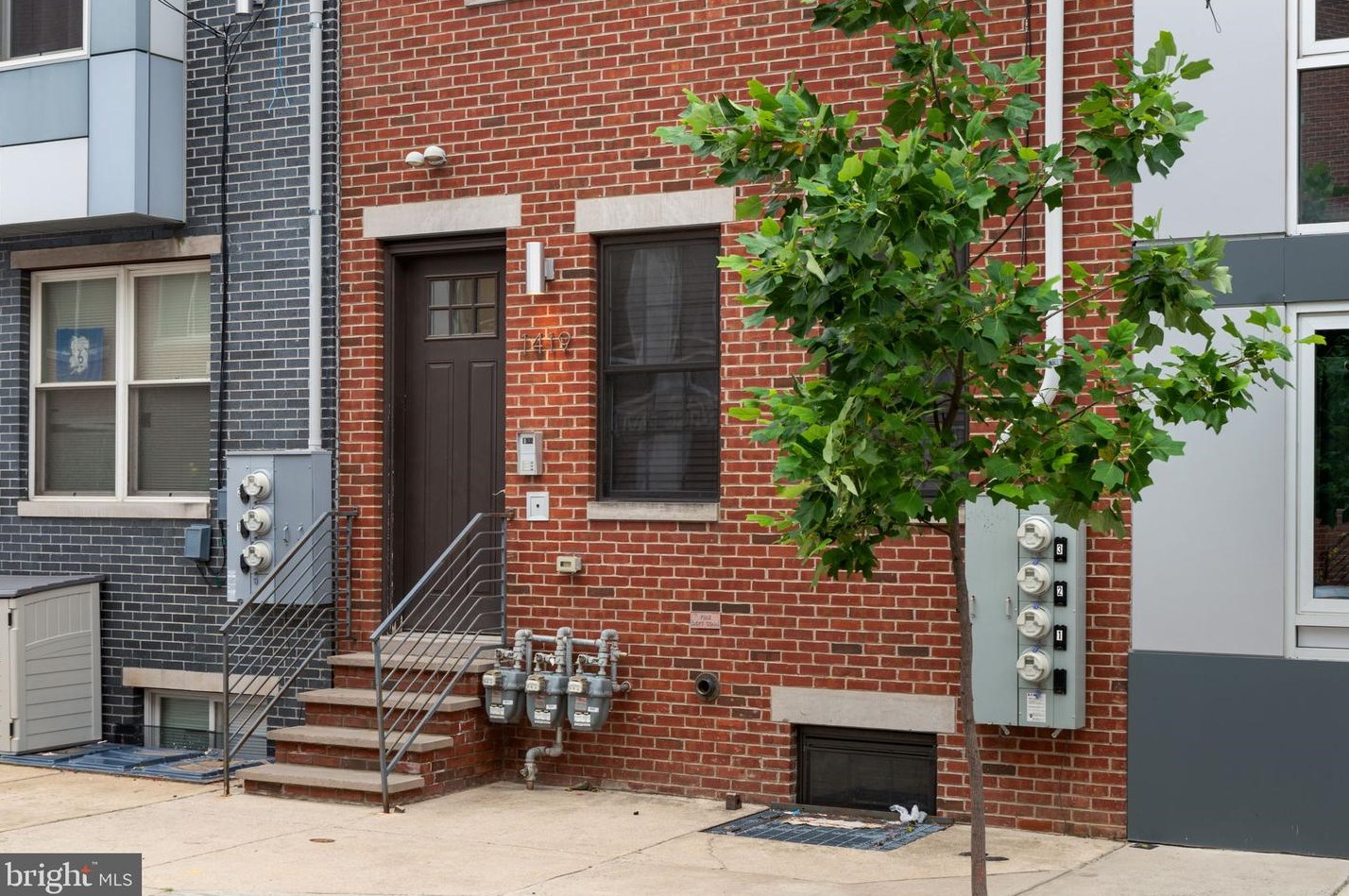 1419 7th St, Philadelphia PA  19147-0058 exterior