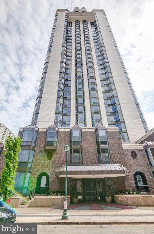 2018 Walnut St, Philadelphia PA  19103-5608 exterior