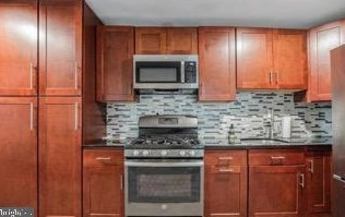 2438 Nicholas St, Philadelphia PA  19121-2908 exterior