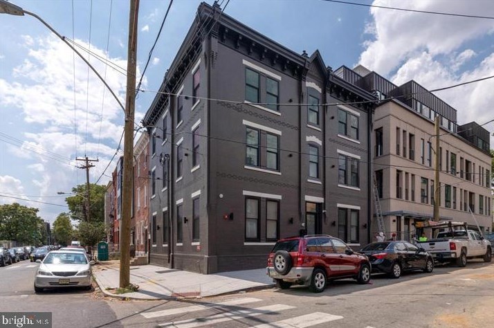 1723 Francis St, Philadelphia PA  19130-2131 exterior