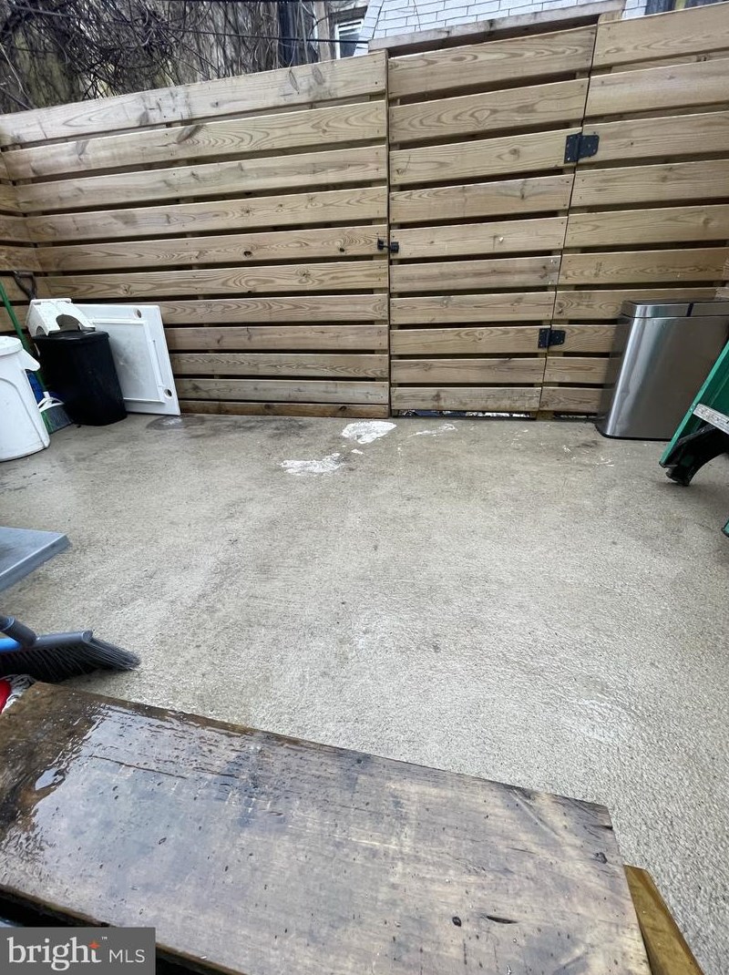 2607 Oakdale St, Philadelphia PA  19132-3123 exterior