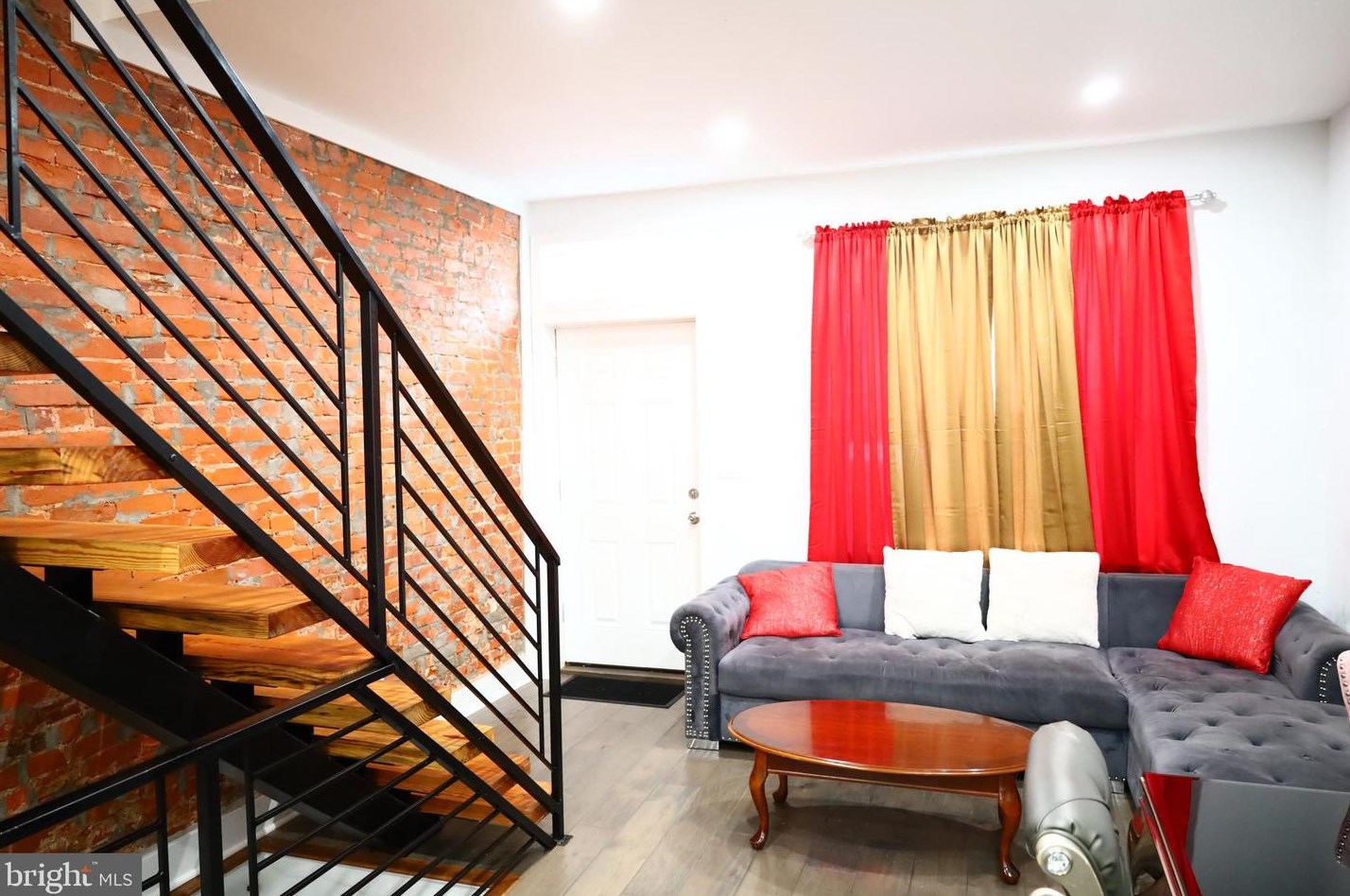 2607 Oakdale St, Philadelphia PA  19132-3123 exterior