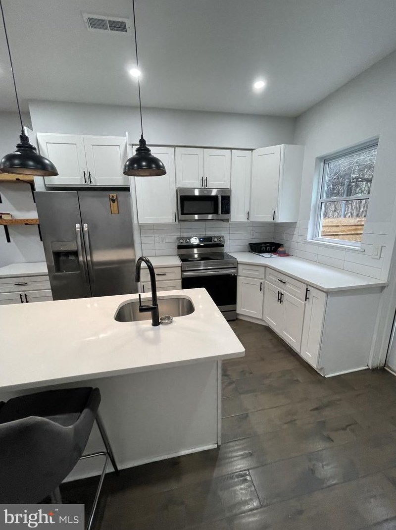 2607 Oakdale St, Philadelphia PA  19132-3123 exterior