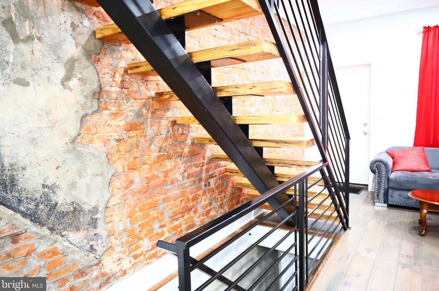 2607 Oakdale St, Philadelphia PA  19132-3123 exterior