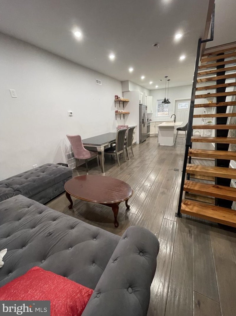 2607 Oakdale St, Philadelphia PA  19132-3123 exterior