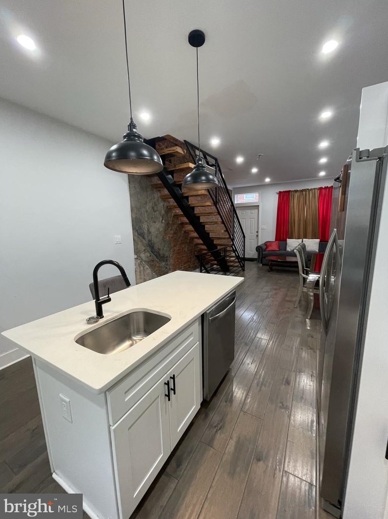 2607 Oakdale St, Philadelphia PA  19132-3123 exterior