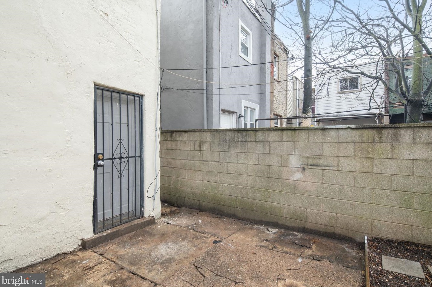 2212 Sigel St, Philadelphia PA  19145-1904 exterior