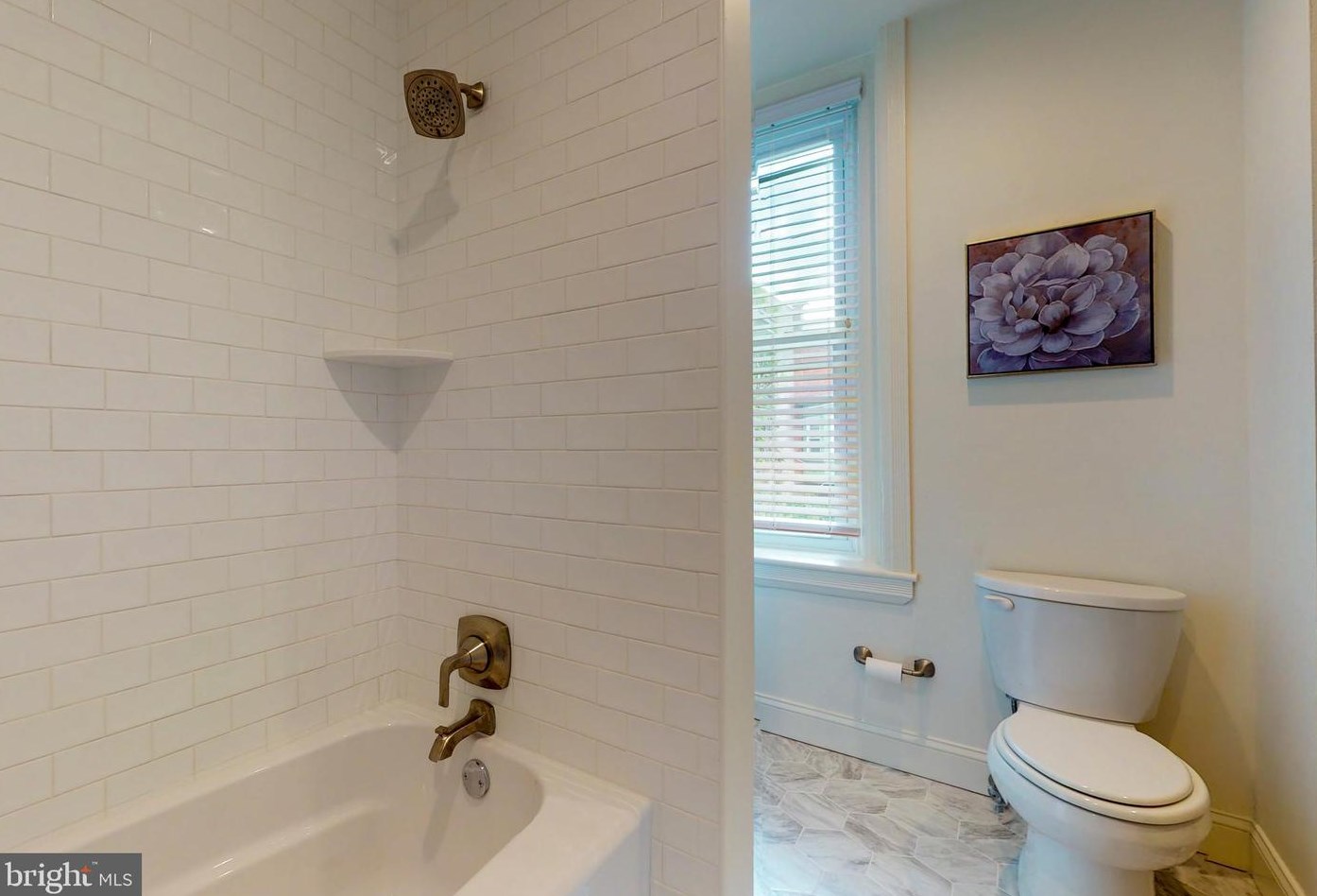 804 Corinthian Ave, Philadelphia PA 19130-1442 exterior