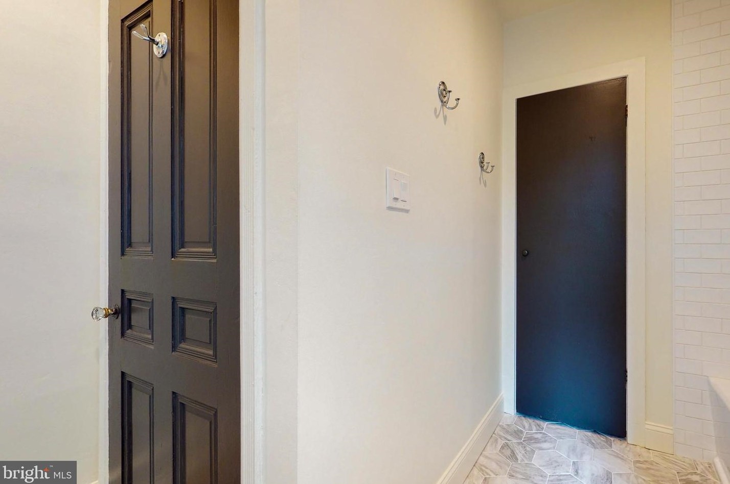 804 Corinthian Ave, Philadelphia PA 19130-1442 exterior