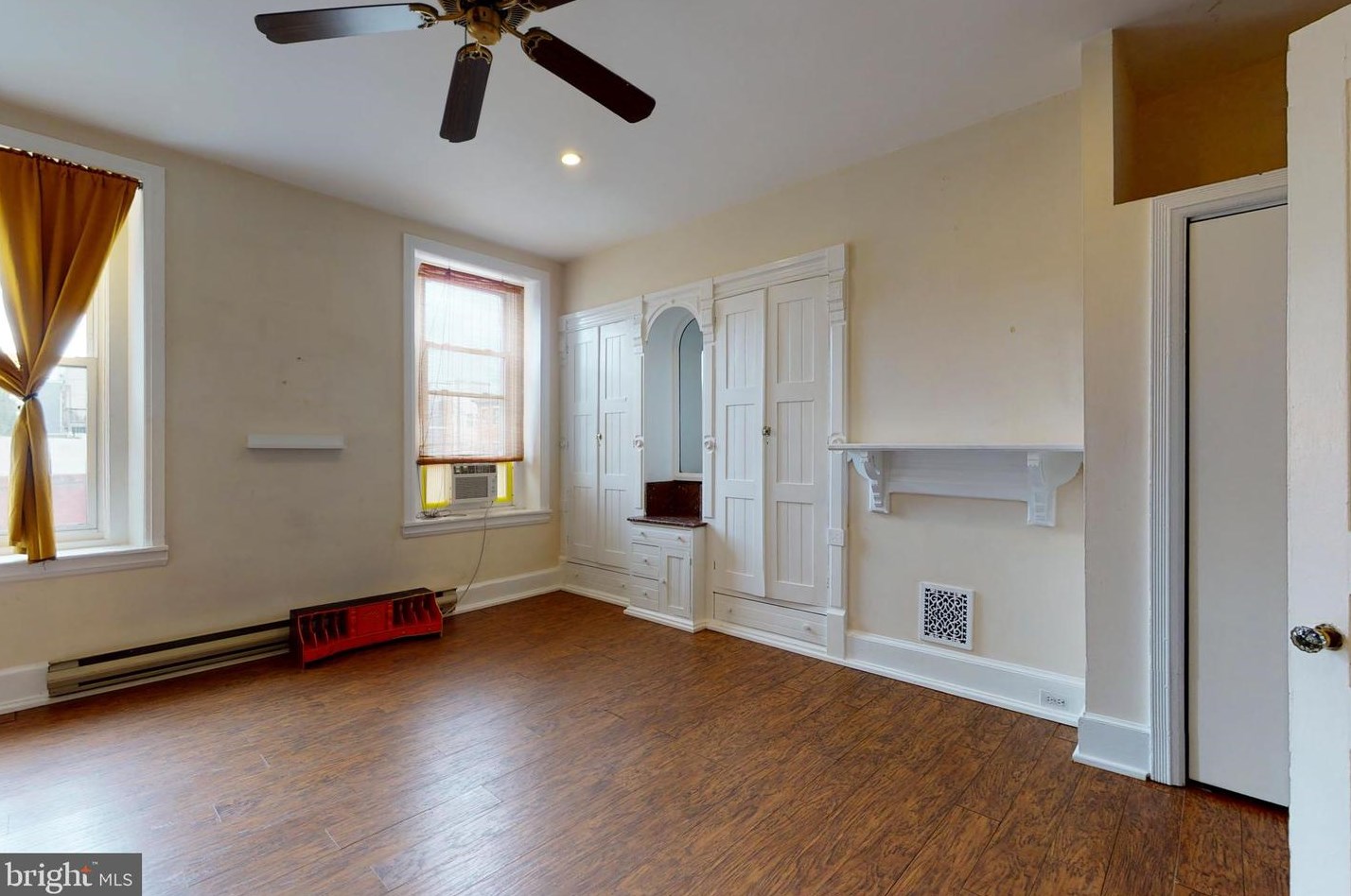 804 Corinthian Ave, Philadelphia PA 19130-1442 exterior