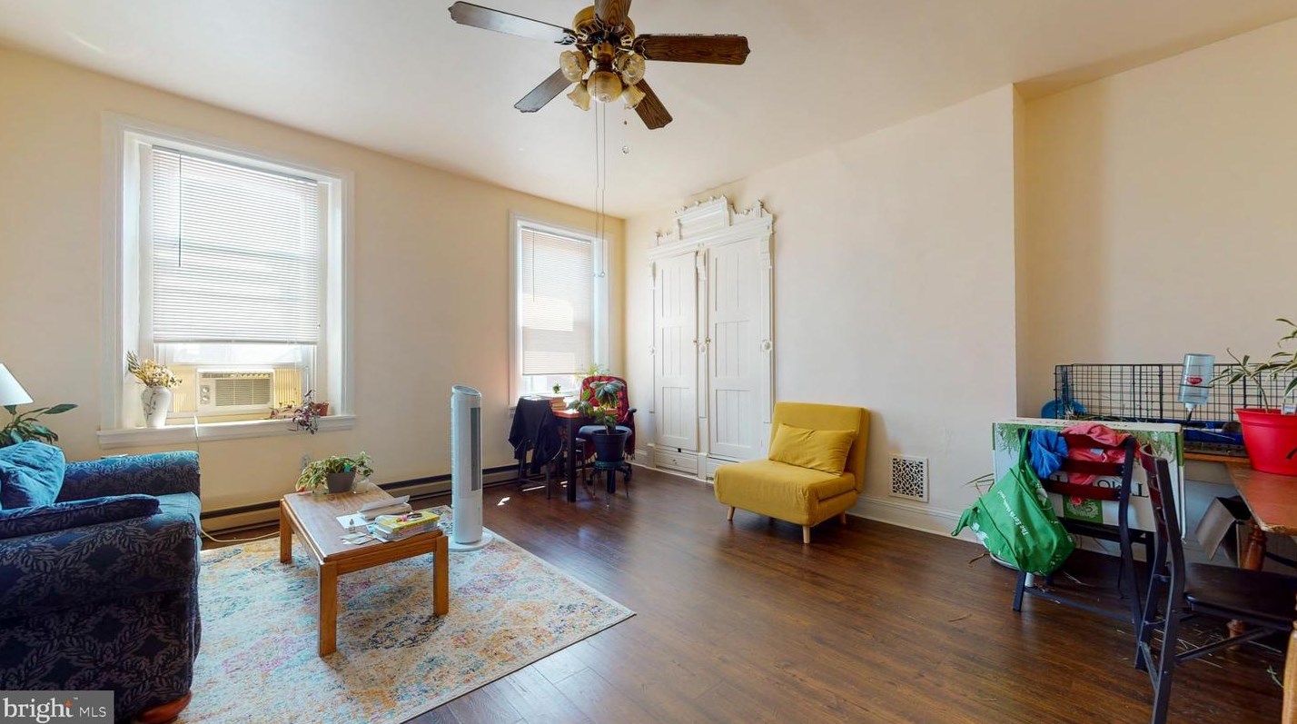 804 Corinthian Ave, Philadelphia PA 19130-1442 exterior