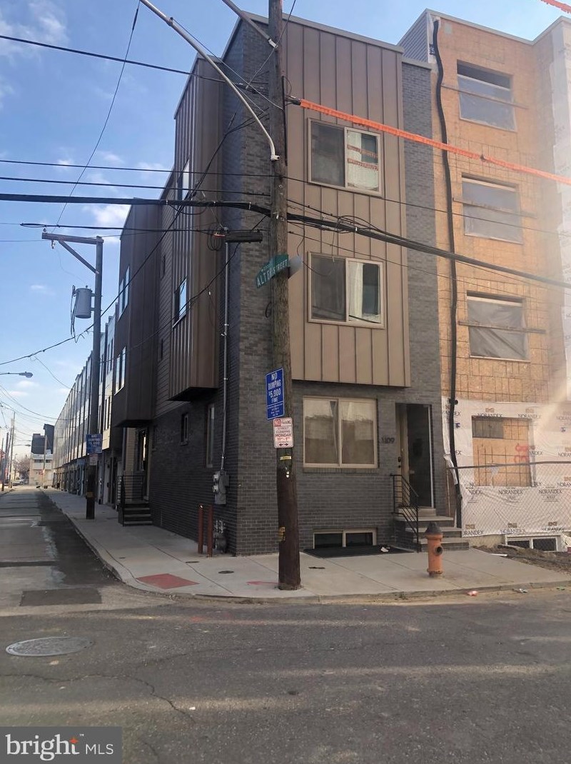 1109 24th St, Philadelphia PA  19146-2449 exterior