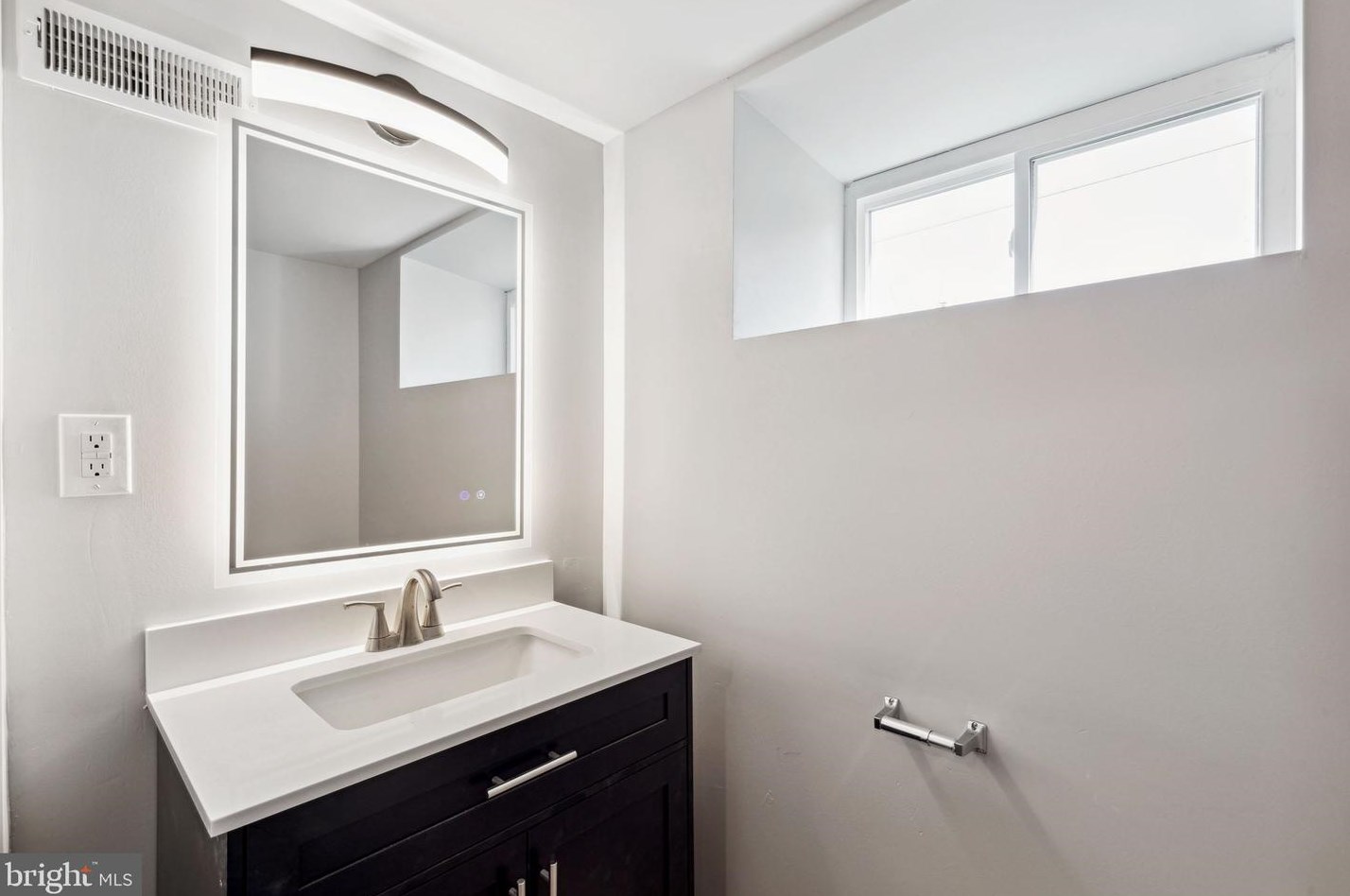 233 Sedgwick St, Philadelphia PA  19119-2540 exterior