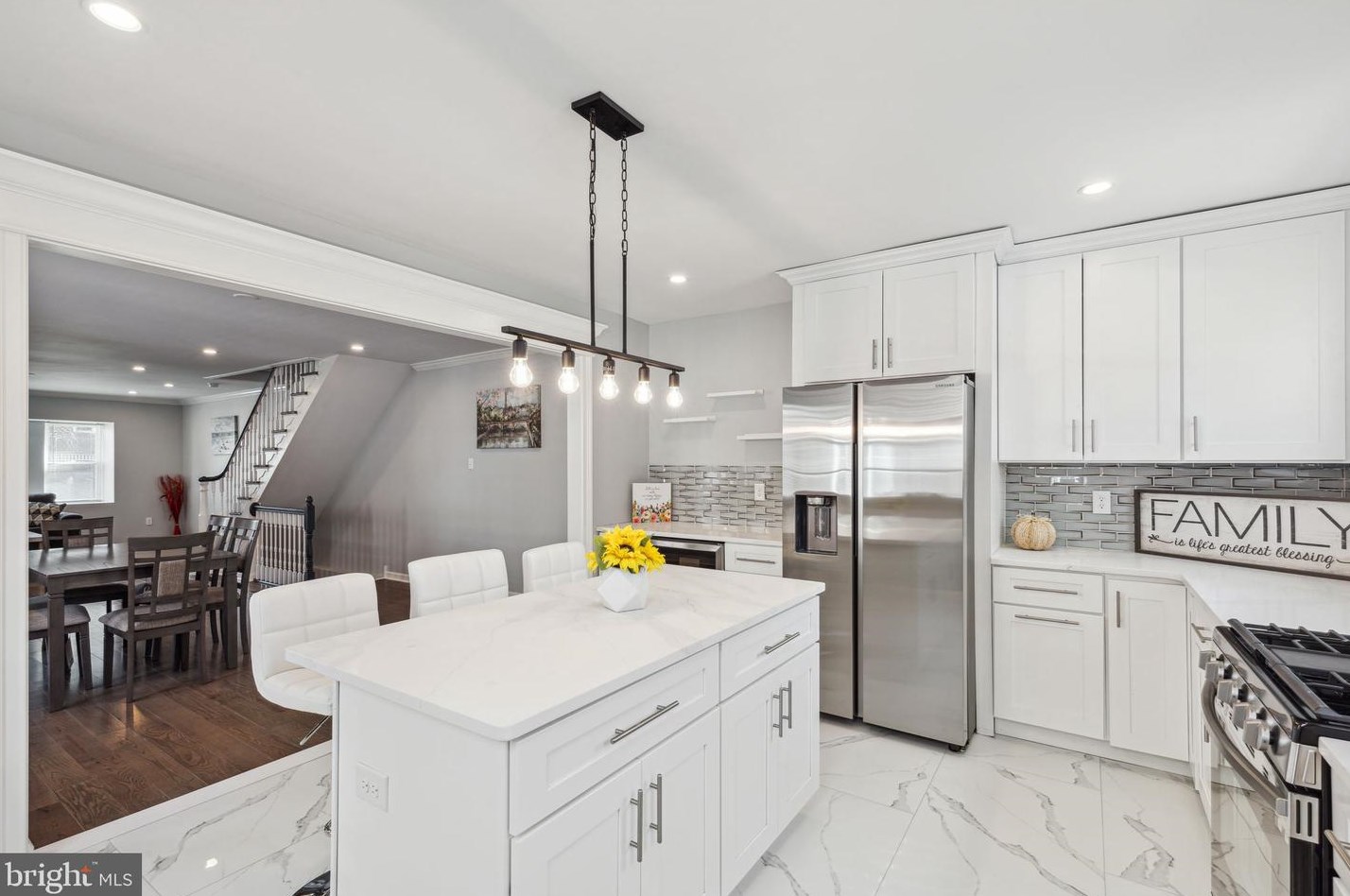 233 Sedgwick St, Philadelphia PA  19119-2540 exterior