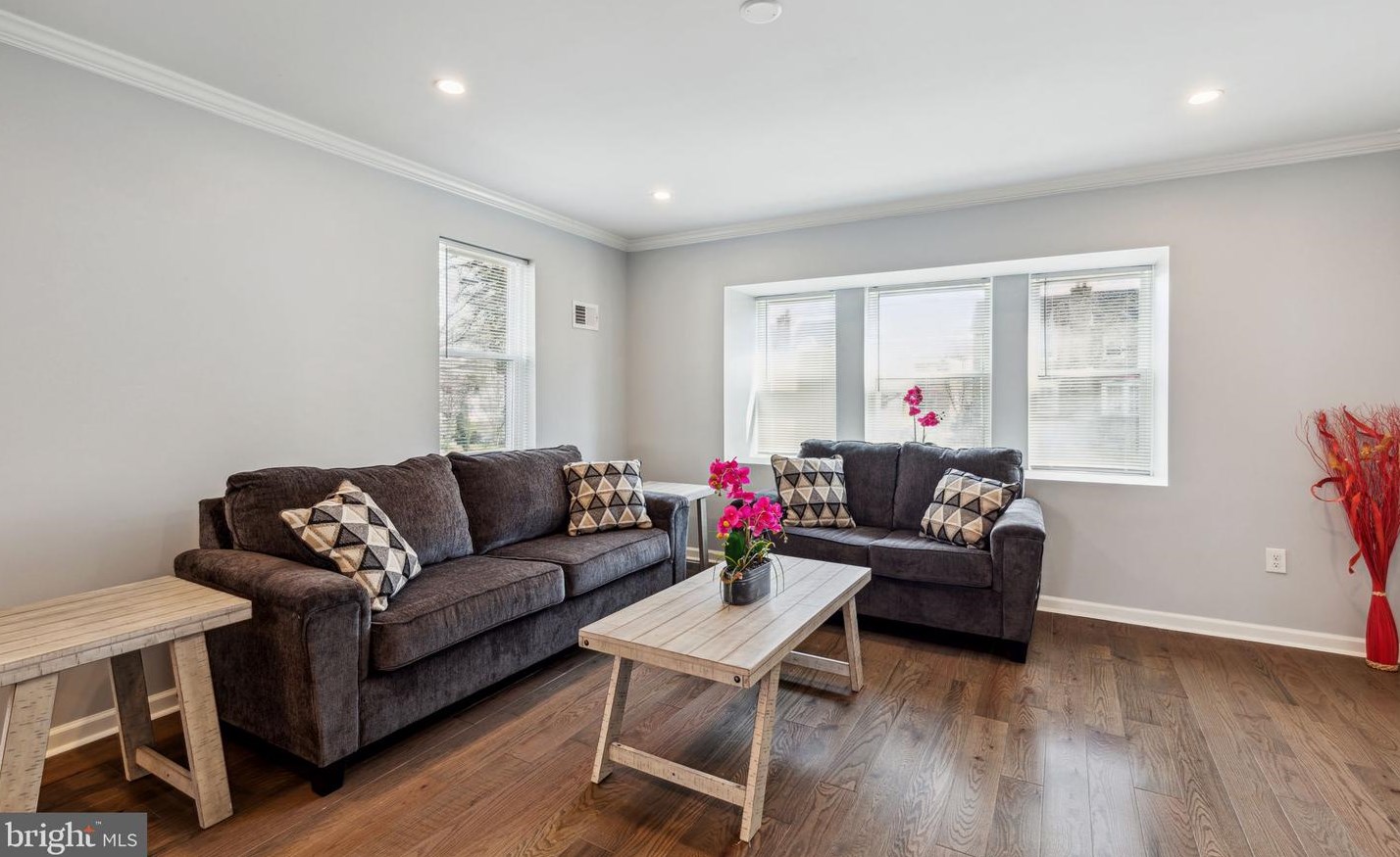 233 Sedgwick St, Philadelphia PA  19119-2540 exterior