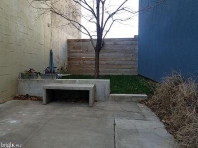 233 Thompson St, Philadelphia PA  19122-4452 exterior
