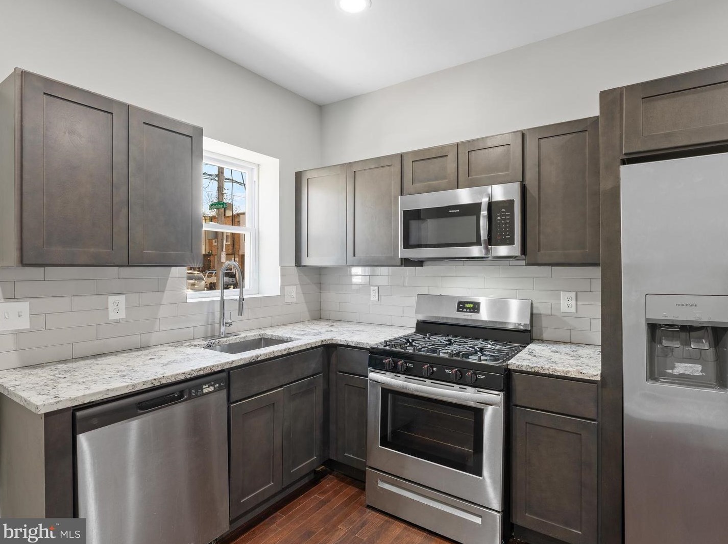 301 Delphine St, Philadelphia PA  19120-3212 exterior